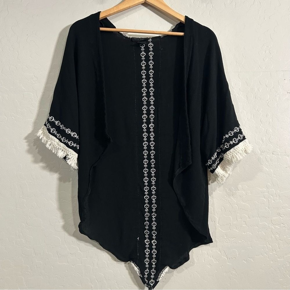 Steve Madden Black Rayon Embroidered Fringe Kimono Wrap Cardigan OSFM Boho Cover